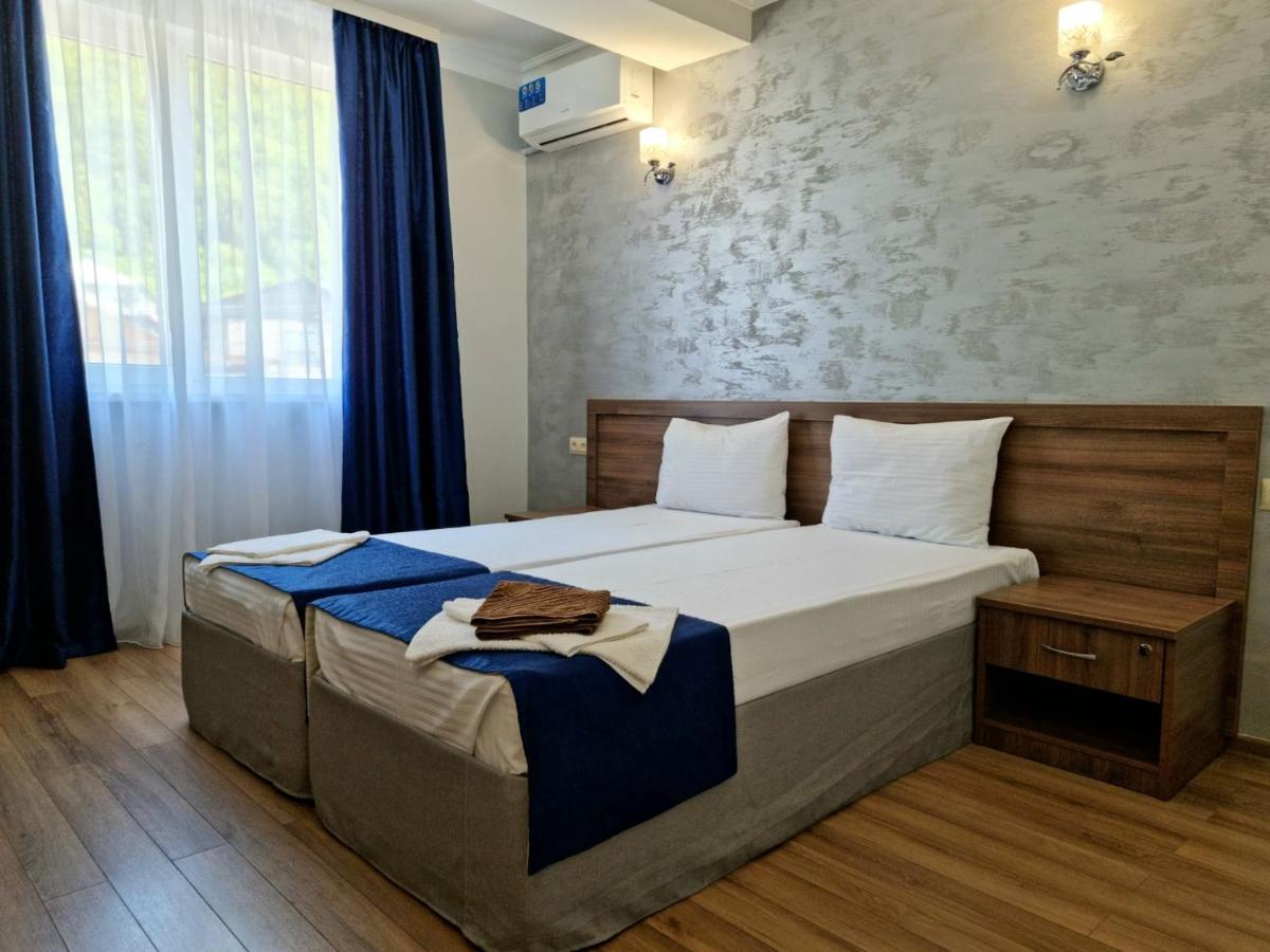 Nobi Guest House Gagra Bagian luar foto