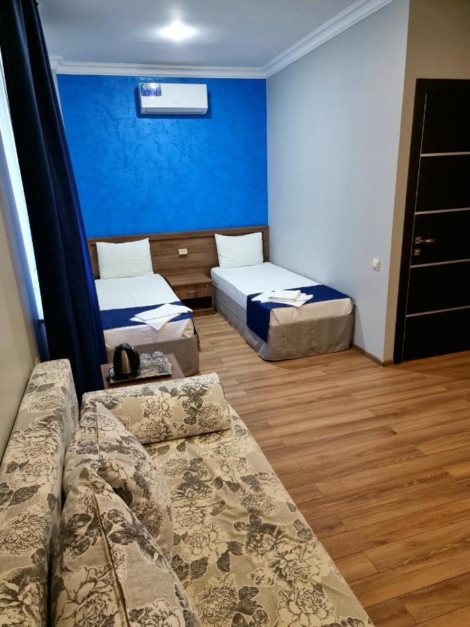 Nobi Guest House Gagra Bagian luar foto